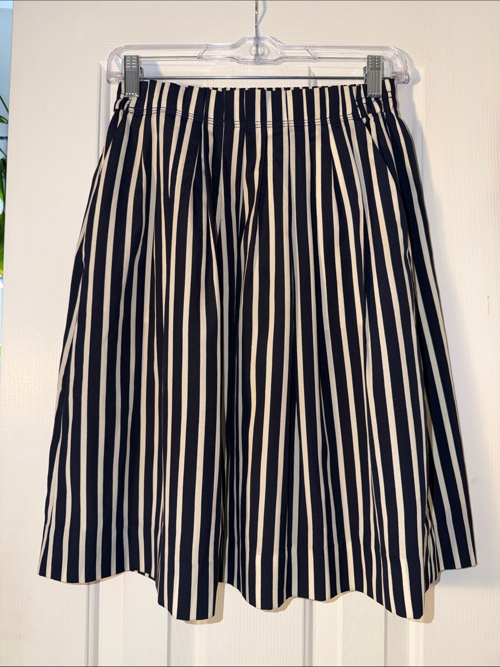 J Crew Striped A-Line Womens Skirt in Black and White. Sz 0